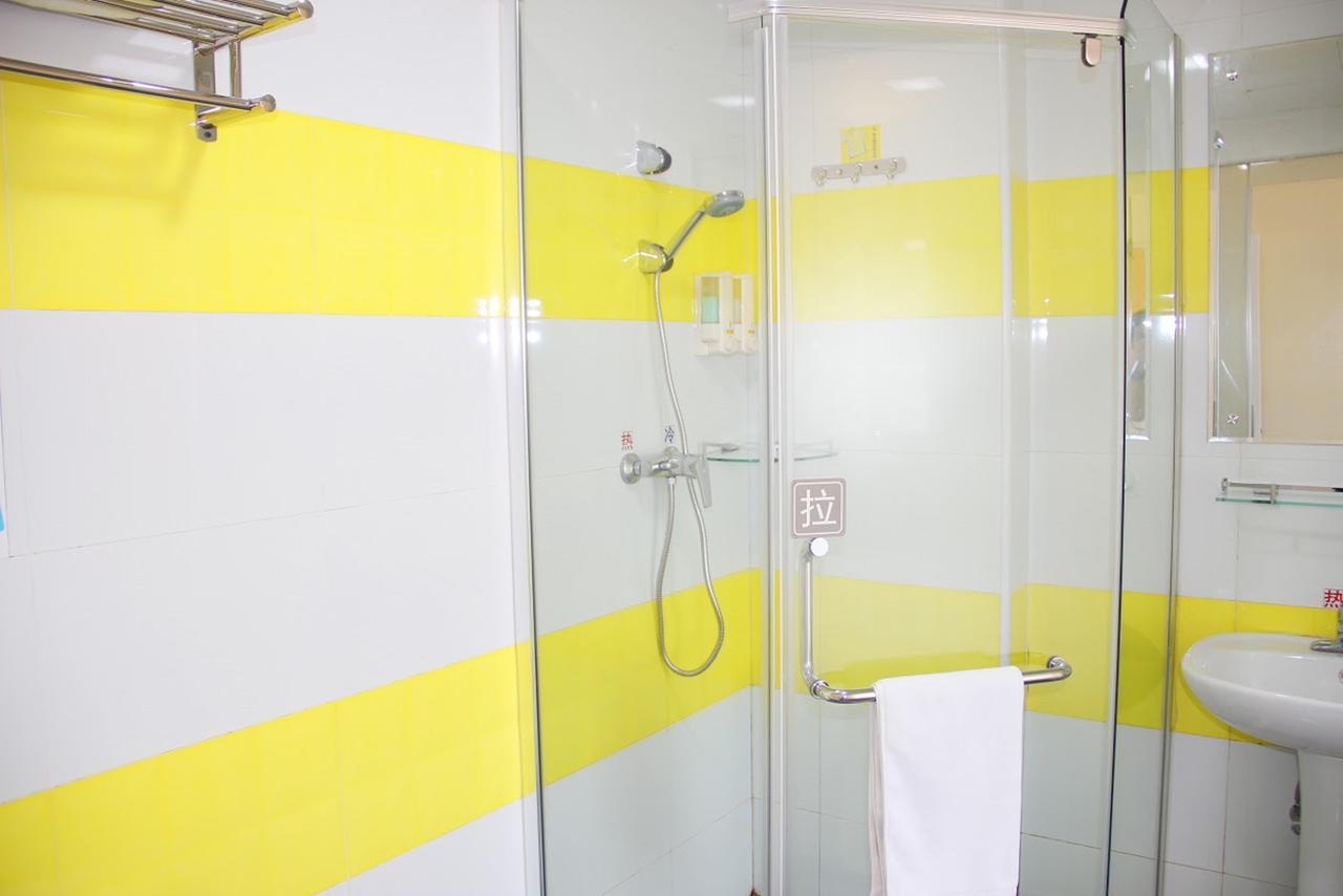 7Days Inn Ezhou Wuchang Avenue Dongjiang International Dış mekan fotoğraf